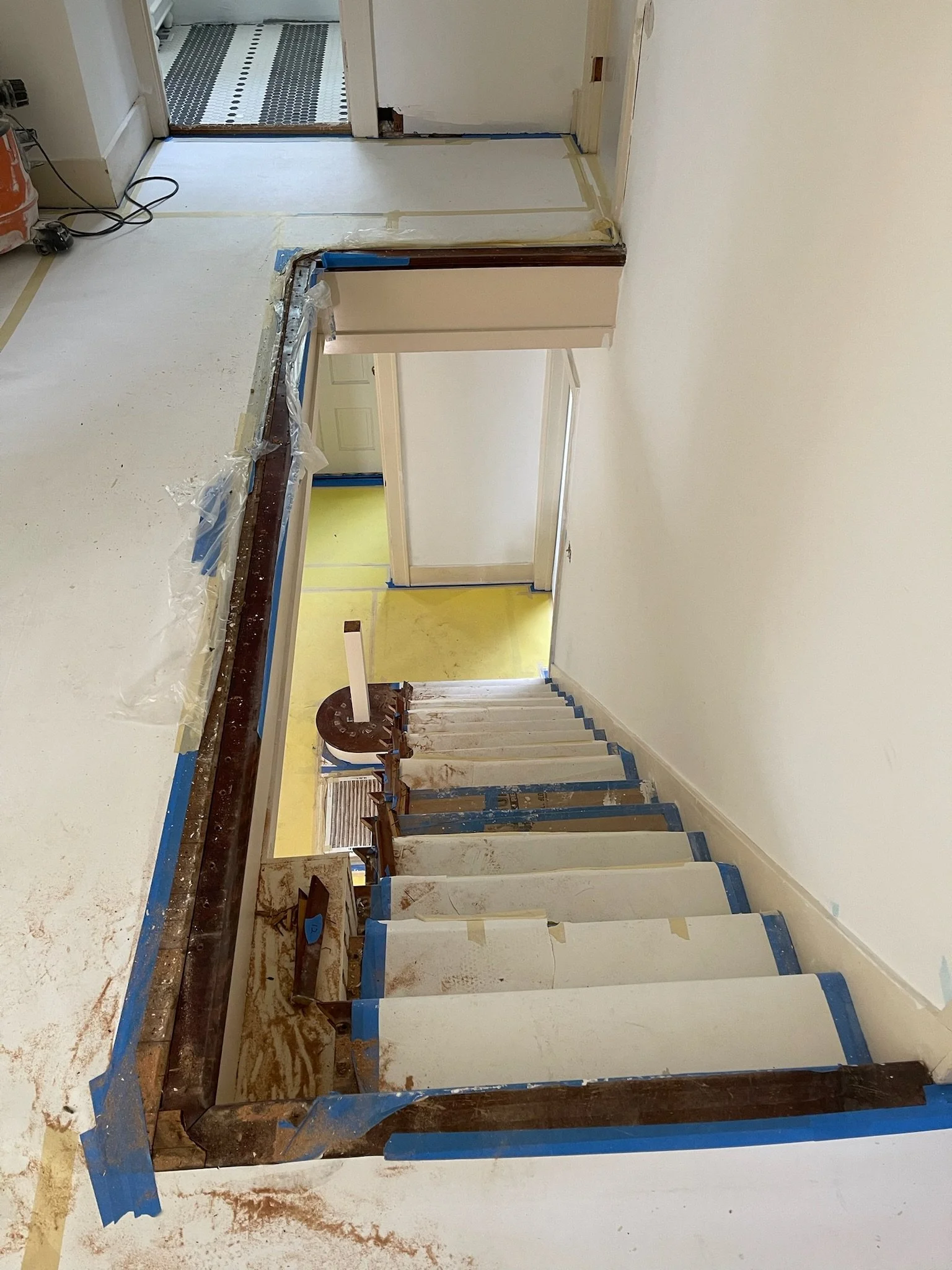 Colonial house painting project, view 23