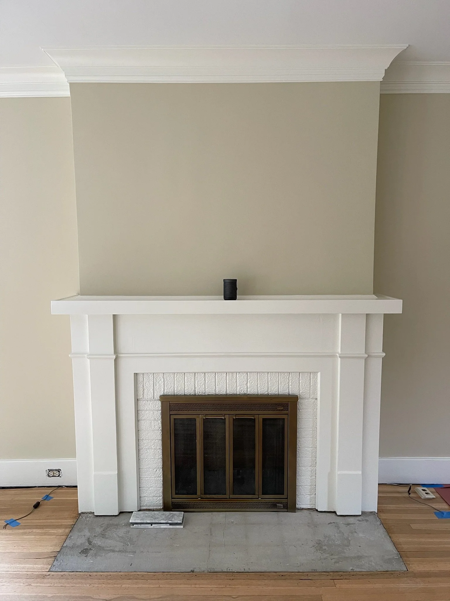 Colonial house painting project, view 12